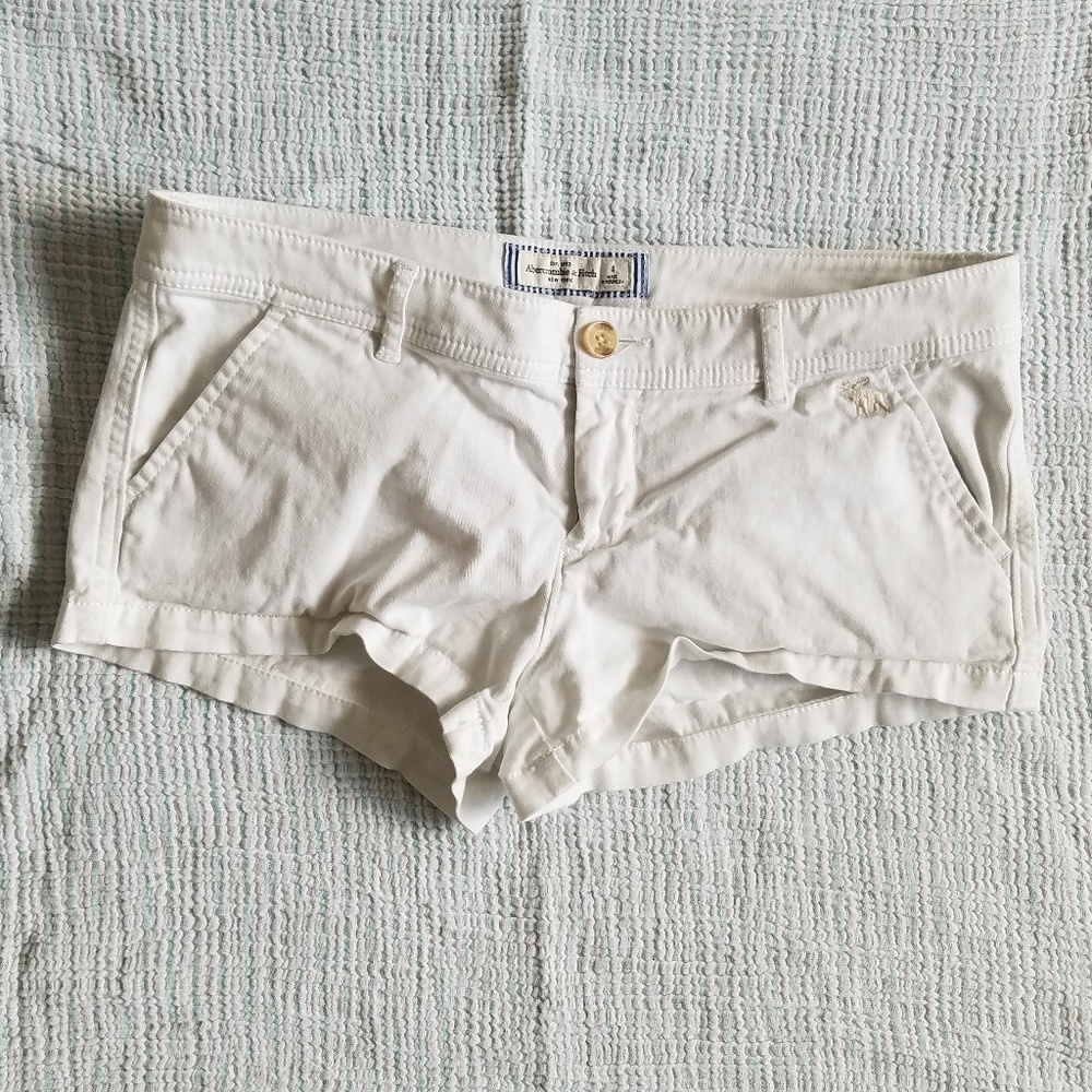 Abercrombie & Fitch White Shorts Size 4